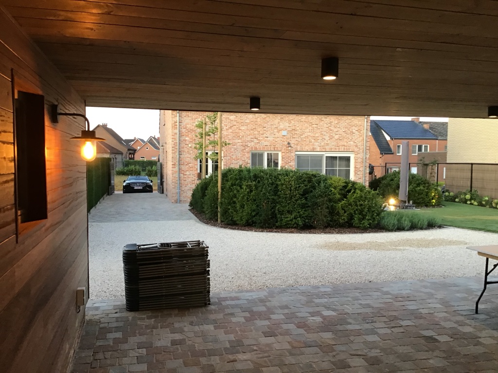 hout